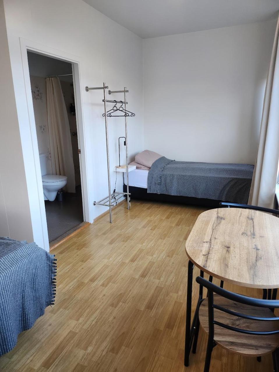 Fjos Guesthouse 瓦玛里德 外观 照片
